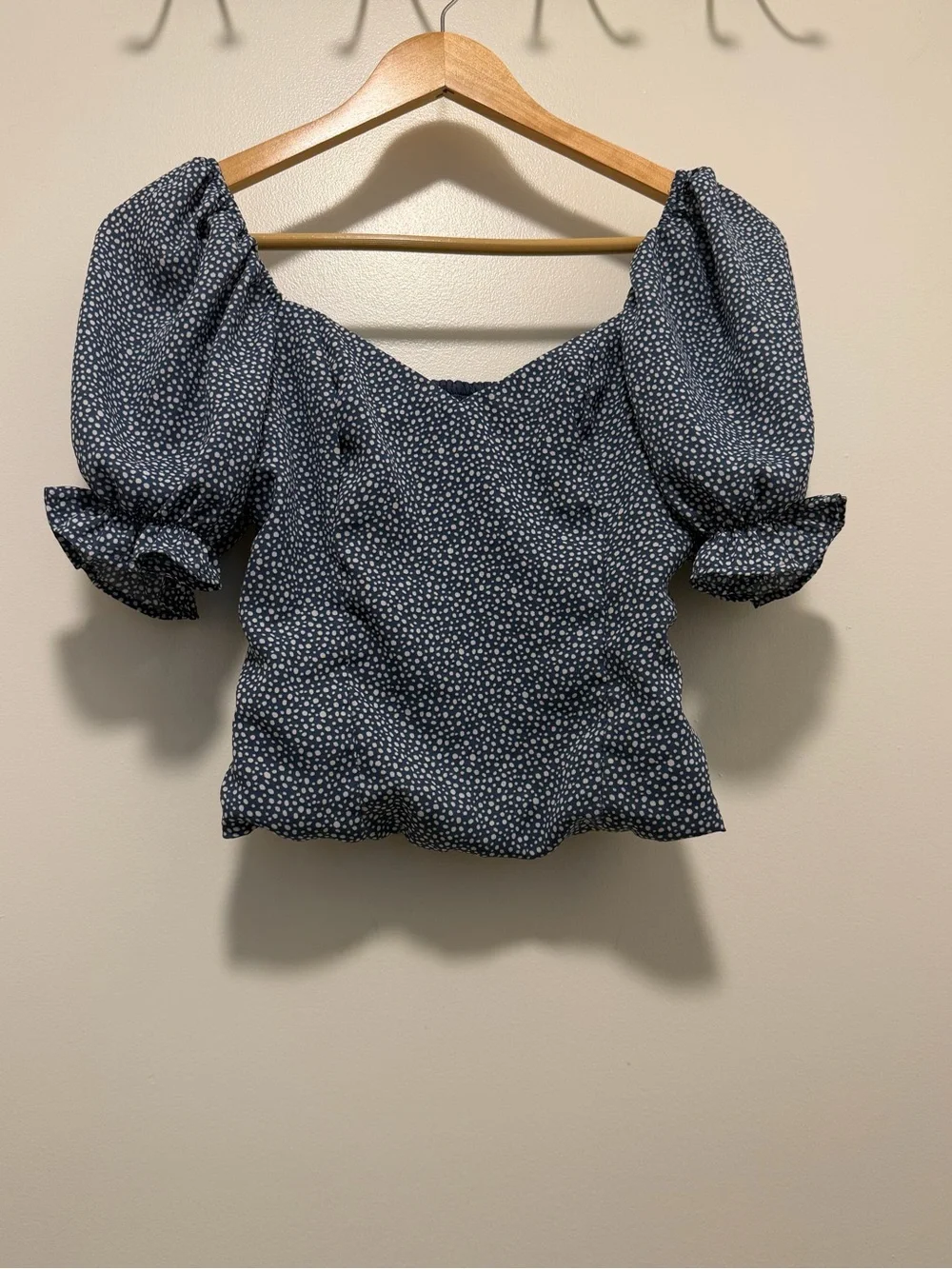 Abercrombie & Fitch Puff-Sleeve Smocked Crop Top Blouse size XS blue